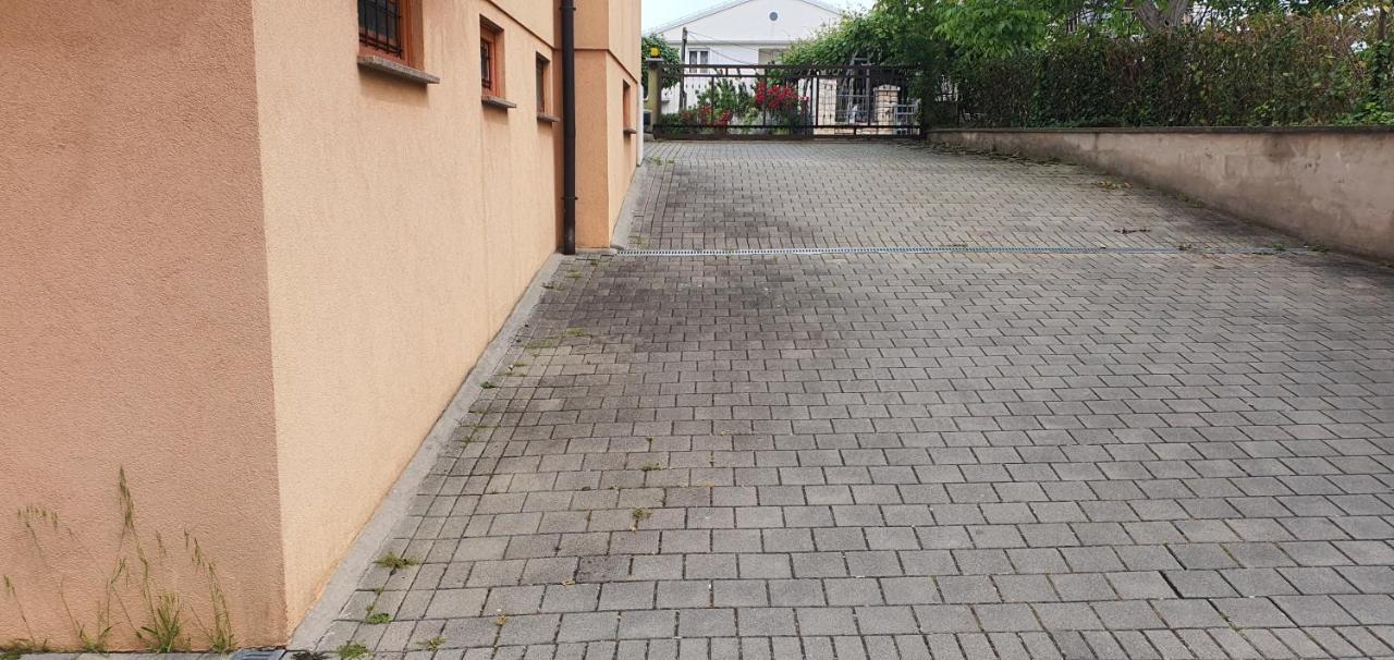 Santa Eufemia Rovinj 10Min Walk To City & Free Garage Parking Apartman Kültér fotó